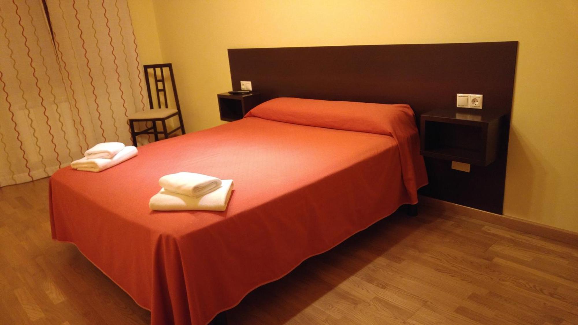 Hostal Casasnovas ซีเญดา ภายนอก รูปภาพ