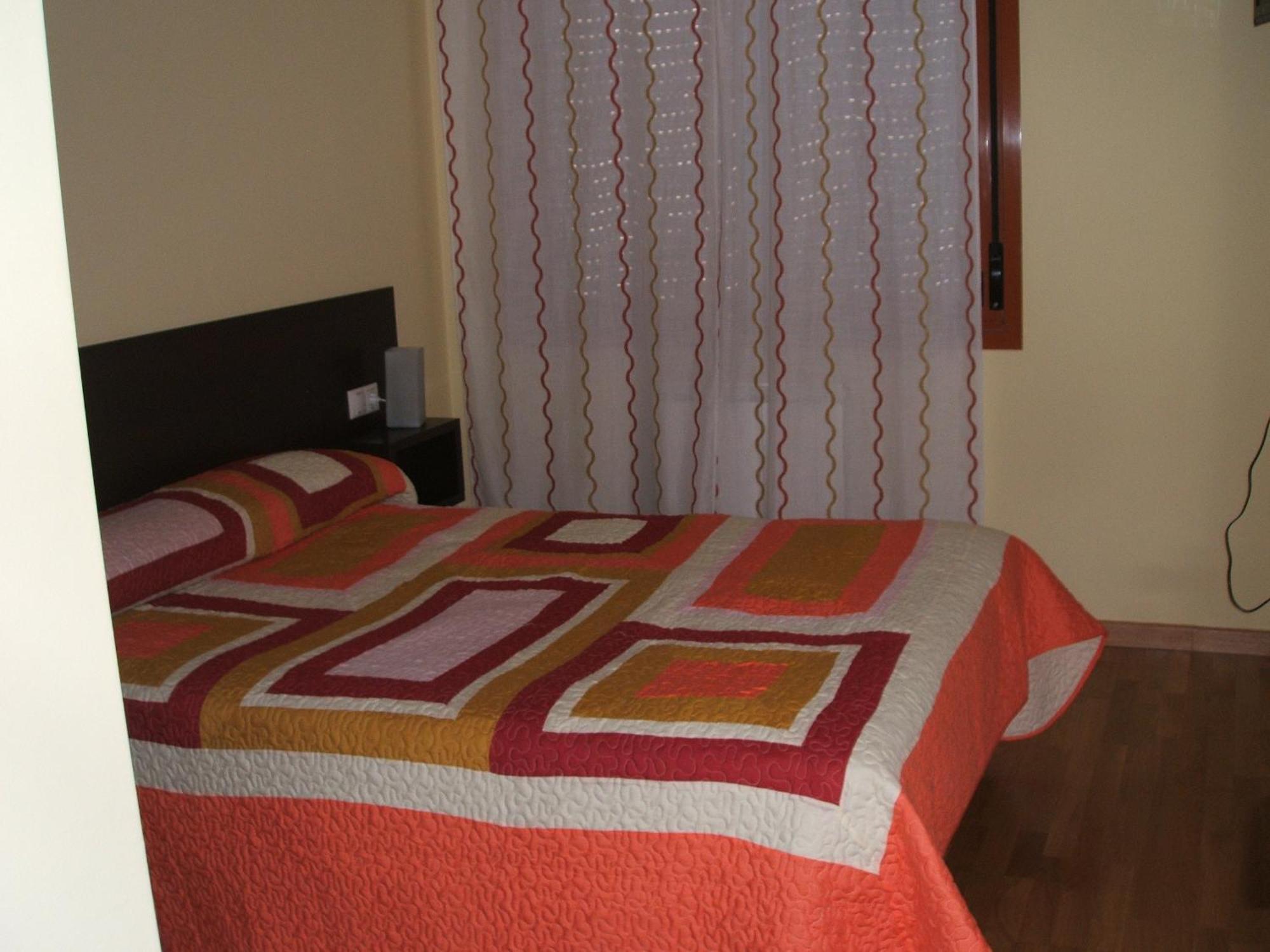 Hostal Casasnovas ซีเญดา ภายนอก รูปภาพ