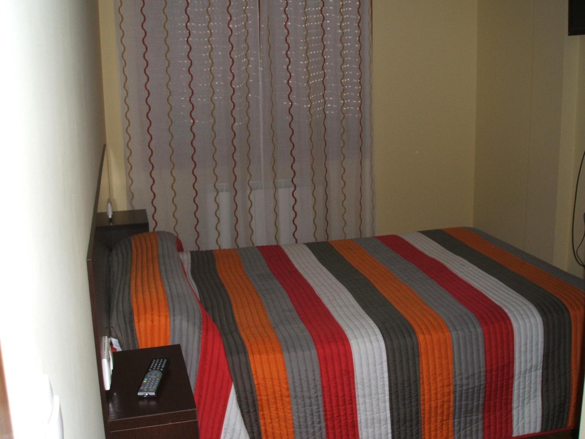 Hostal Casasnovas ซีเญดา ภายนอก รูปภาพ