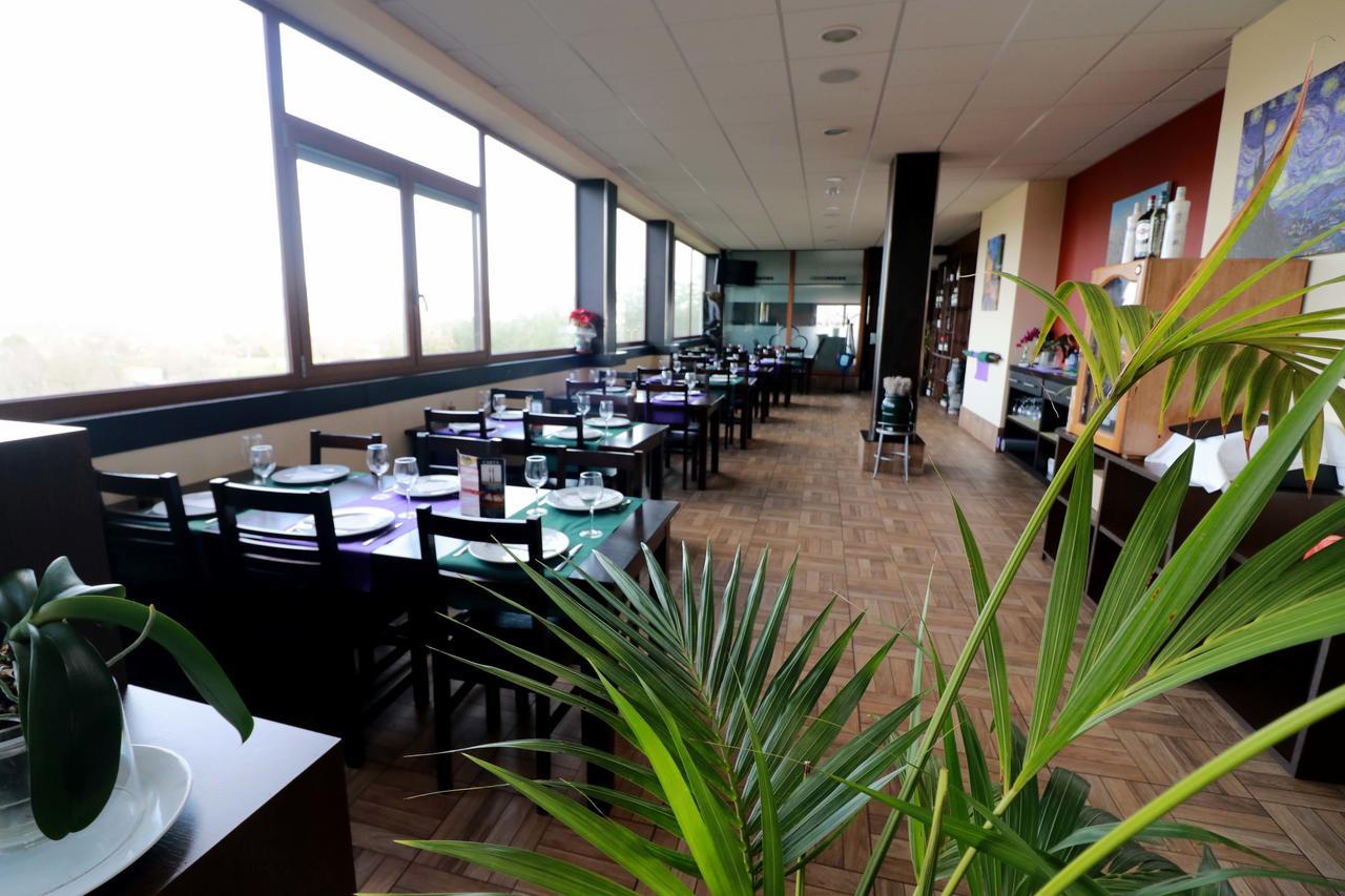 Hostal Casasnovas ซีเญดา ภายนอก รูปภาพ