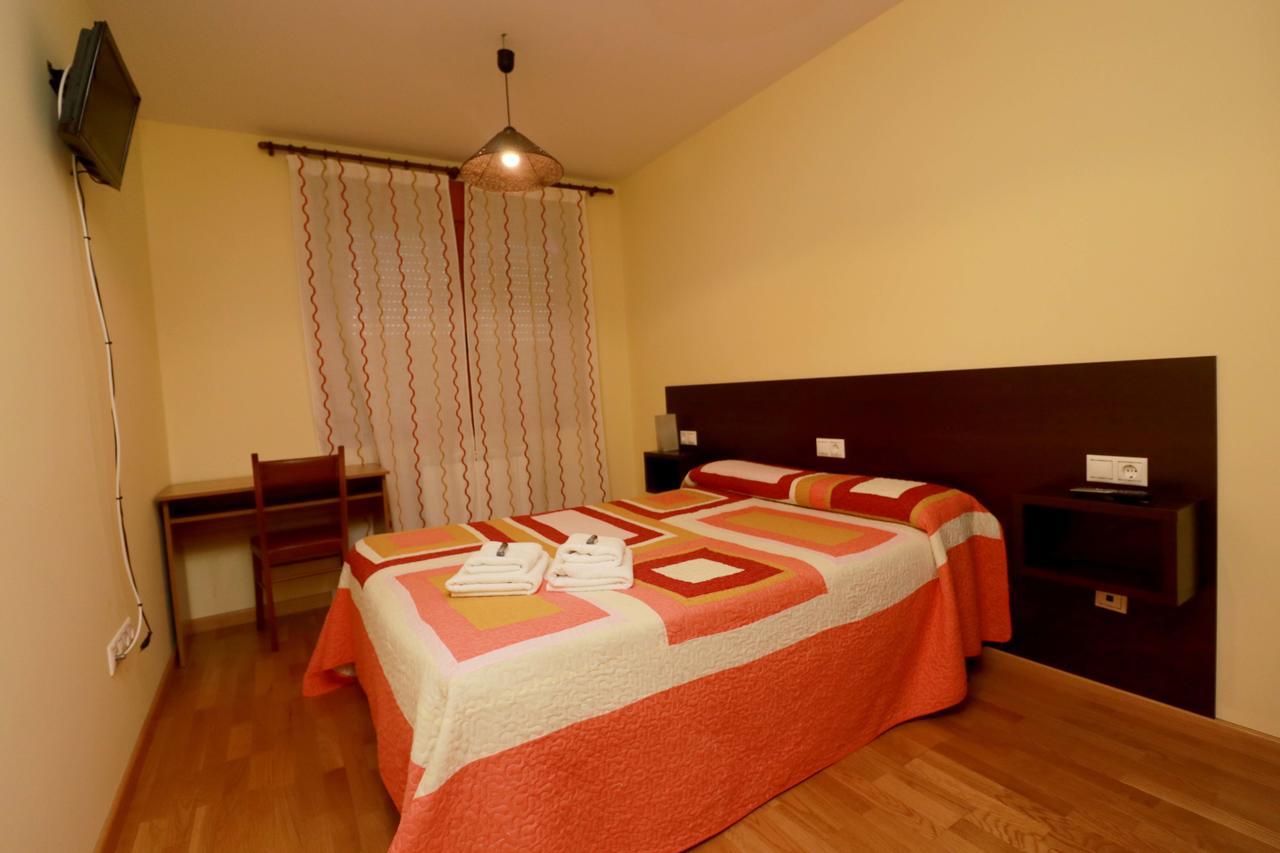 Hostal Casasnovas ซีเญดา ภายนอก รูปภาพ